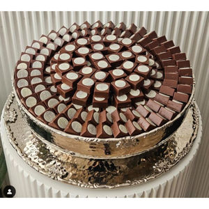 Lujosas celebraciones y ocasiones especiales Cuenco de chocolate decorativo de la mejor calidad Cuenco de metal plateado hecho a mano Soporte para postres - Product Image 4