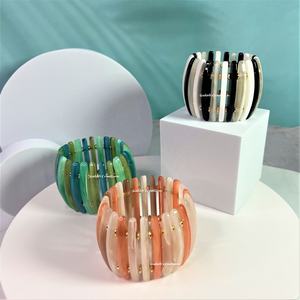 2025 Luxury New Arrival D-Shape 3 Tone Orange White Resin Bead Stretch Wide <b>Bracelets</b> Brass Inlay <b>Fashion</b> <b>Wrap</b> <b>Bracelets</b> - Product Image 3