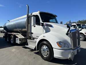 รถบรรทุกน้ำมัน/เชื้อเพลิง ปี 2021 รุ่น T680 ความจุ 4800 แกลลอน - Paccar 400 แรงม้า เกียร์อัตโนมัติ 12 สปีด ส่งออกถึงหน้าบ้าน - Product Image 3