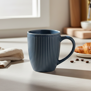 ชุดแก้วกาแฟเซรามิกลายทางสีน้ำเงินสไตล์มินิมอล 2 ใบ ความจุ 400 มล. พร้อมฝาปิด ดีไซน์คลาสสิก เหมาะสำหรับเป็นของขวัญทางธุรกิจหรือใช้ส่วนตัว - Product Image 3