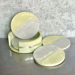 Juego de posavasos de madera modernos hechos a mano, mesa de centro de resina epoxi, ilustraciones decorativas, alfombrilla y almohadillas para bebidas para mesa de GM IMPEX - Product Image 4