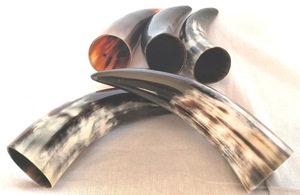 Corne à boire naturelle Viking de haute qualité polie écologique en corne de buffle Design animal - Product Image 6