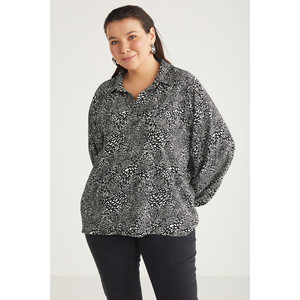 ETHIQUET Paulinebb Chemise grande taille pour femme en tissu froissé à manches ballon et motifs - Product Image 2