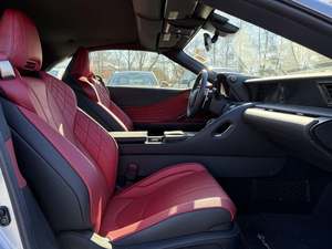 Lexus LC 500 Cabriolet Gris 2023 d'occasion avec toit ouvrant, démarrage à distance, sièges en cuir, pack premium, jantes en alliage R18, feux LED - Product Image 6