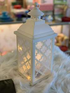 Nueva linterna decorativa colgante de metal diseñada para jardines exteriores, patios, balcones y arreglos festivos imponentes. - Product Image 4