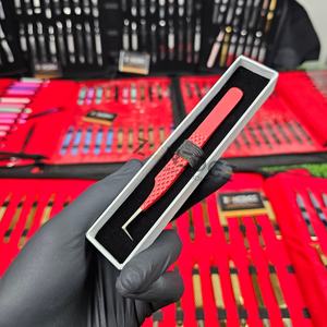 Extensions de cils en gros Pince à épiler à pointe en fibre Acier durable Rouge brillant enduit de poudre par Zonedge - Product Image 4