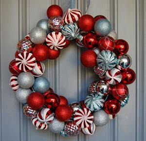 Modern Style Metal <b>Wreath</b> Wall Hanging Round <b>Christmas</b> Decor Handcrafted <b>Door</b> Ornament for Home Indoor Outdoor Display - Product Image 5