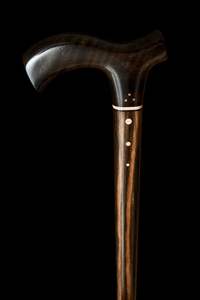 TEXTURES Canne en bois réglable à prix réduit avec nœuds multiples Bâton de marche en bois solide pour les aînés par Standard International - Product Image 2