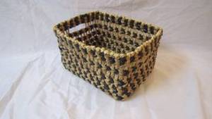 Panier/Plateau multifonction vintage en jacinthe d'eau tressé à la main, écologique et économique, avec poignée confortable pour chambre et salon - Product Image 3
