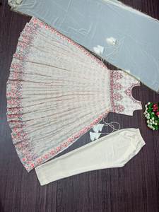 ชุดราตรีผ้าจอร์เจียเทียมสำหรับผู้หญิงดีไซน์ใหม่เสื้อผ้าอินเดียและปากีสถาน - Product Image 6