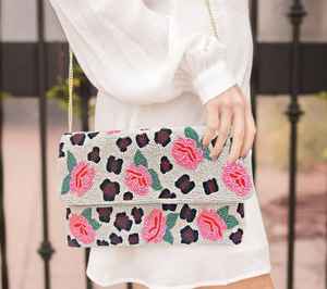 กระเป๋าคลัทช์สีใสสำหรับผู้หญิงกระเป๋าคลัทช์สายโซ่สีทองลายดอกไม้สำหรับผู้หญิงออกแบบได้ตามต้องการ - Product Image 3