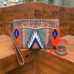 Nuevo bolso de mano de cuero con herramientas azteca occidental con estilo, monederos de herramientas marrones Vintage, bolso de mano de cuero acolchado azteca único - Product Image 1
