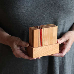 Dessous de verre élégants en bois de noyer sophistiqués Décoration de table artisanale pour la maison Meilleurs tapis et tampons en bois - Product Image 3