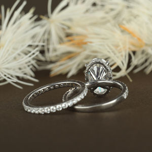 Ensemble de mariage de mariée taille ovale en or 10K 14K 925 argent avec diamants cultivés en laboratoire certificat IGI Halo caché pour les fêtes - Product Image 3