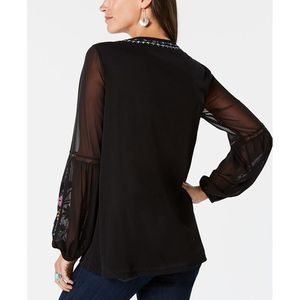 Camicetta Nera XL Style & Co con Colletto Asimmetrico Ricamato, Stile Bohémien Chic in Viscosa e Cotone, per Occasioni Formali e Casual, Ideale per Feste Estive - Product Image 2