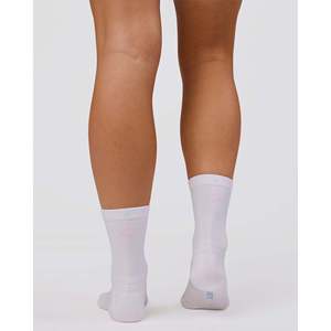 Calcetines Deportivos Flow Performance - Calcetines Cortos Blancos Transpirables Antideslizantes para Ciclismo - Product Image 4