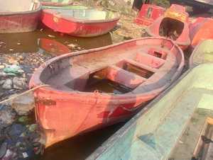 Botes salvavidas marinos de fibra de vidrio usados, recuperados de astillero de desguace de barcos y listos para exportar para placer y decoración - Product Image 3