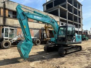 Excavatrice sur chenilles d'occasion Kobelco SK140LC-8 de fabrication japonaise, performances stables pour travaux de terrassement - Product Image 3