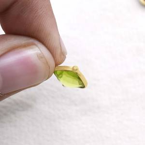 จี้เพชรแบบฝาปิดแบบผสมทำด้วยมืออัญมณีเหลี่ยมเพชรพลอยที่มีเสน่ห์ขนาดเล็กเครื่องประดับสไตล์สองราวา - Product Image 6