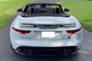 Usado 2019 Jag-uarr F-Type SVR Convertible - Product Image 2