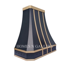 Hotte de cuisine en acier inoxydable sur mesure avec design incurvé noir et blanc ou avec bandes dorées, fabriquée à la main - Product Image 2