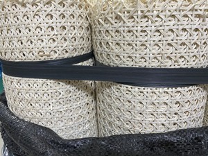 Rollo de correas de caña de ratán blanqueado Natural 100% de alta calidad, rollo de correas de caña de ratán sintético fabricado en Vietnam - Product Image 5