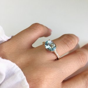 Bague Solitaire Unisexe en Or Massif 14K de Haute Qualité avec Accent Aigue-marine et Diamant, Pierre de Naissance de Mars, pour Fiançailles et Mariage, Vente en Gros - Product Image 1
