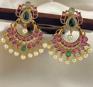 Pendientes de Moda Chapados en Oro de la Mejor Calidad con Moissanita, Diseño Tradicional con Piedras, Colección para Bodas y Festivales para Mujer - Product Image 2