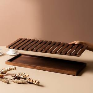 Plateau de service moderne en bois à lattes avec plateau supérieur amovible, plateau de présentation minimaliste pour café, thé et nourriture, pour la maison et l'hôtel - Product Image 1