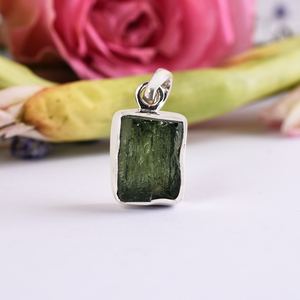 Colgante de piedra de moldavita de piedras naturales, colgante de Plata de Ley 925 de oro amarillo, joyería hecha a mano, regalo para ella, joyería al por mayor - Product Image 2