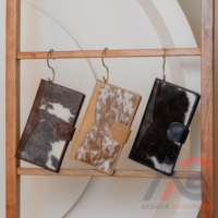 Porte-monnaie en cuir de vachette véritable à la mode fait à la main porte-cartes de crédit à deux volets en cuir de fourrure belle et durable pour les femmes