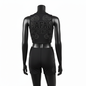 Traje de baño de dos piezas para mujer, de nailon y spandex, negro, con paneles curvos, pedrería termoadhesiva y logotipo personalizado. - Product Image 2