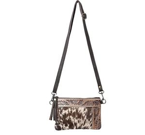 Bolso Bandolera de Cuero Vacuno Ecológico con Pelo, Estilo Bohemio Occidental para Mujer, Éxito de Ventas 2025, para Viajes Diarios de Verano - Product Image 1