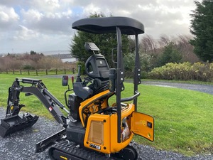 Miniexcavadora Rhino de 1.5 Toneladas con Motor y Caja de Cambios de Alto Momento de Carga - Financiación Disponible - Product Image 4