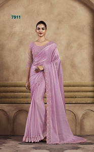 El último Sari de trabajo con borde de seda satinada suave de diseñador de Fab Zone - Product Image 2