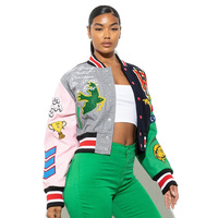 Veste universitaire matelassée pour femmes en gros, design court, logo personnalisé, broderie de lettres, doublure 100% laine, coton écologique
