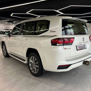 Toyota Hilux Usada de Calidad para Land Cruiser, Transmisión Manual/Automática, Camionetas Manuales en Venta, Volante a la Izquierda, Combustible Diésel, Precio Económico - Product Image 1