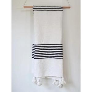 Manta Marroquí Hecha a Mano, Auténtica, Artesanal, Diseño Tribal, Suave, Tejida, Decoración para el Hogar, Regalo - Product Image 1