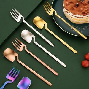 Ustensiles de cuisine Ensemble de couverts Design de finition Acier inoxydable Design entièrement métallique Outils de couverts dorés Couverts brillants Ensemble de couverts - Product Image 4