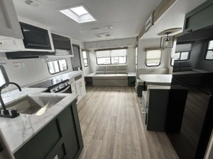 Autocaravana/Remolque de Viaje Heartland E-D-D-I-E B-A-U-E-R 2510RL-L 2025 2024 2026 - Product Image 2