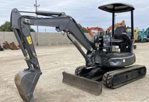 รถขุดโคมัตสึ PC30MR-3 ปี 2014 มือสอง - Product Image 4