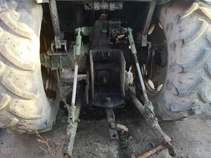 Tracteur agricole John Deere 3030 - Product Image 4