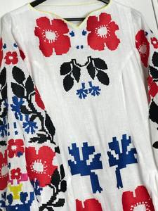 Vestido ucraniano floral informal para mujer, elegante vestido de verano de manga larga con cuello en V y cintura cerrada con estilo bohe estampado - Product Image 6