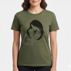 Elegante camiseta para el Día de la Madre con un estampado de frases elegante y un look informal y relajado. - Product Image 3