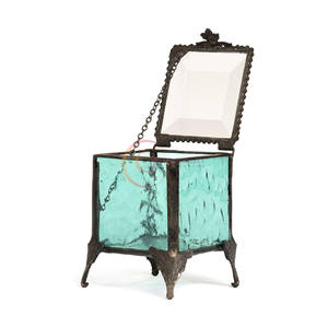 กล่องเงินของที่ระลึกสไตล์วินเทจที่มีดีไซน์ลายดอกไม้ที่ซับซ้อนสำหรับเก็บเครื่องประดับมรดกสืบทอดและความทรงจำที่น่ารักของตกแต่งบ้านที่หรูหรา - Product Image 4