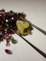 Quartz Naturel Formes Mixtes Taille Libre 280 Ct Lot 177 Pièces Mines Africaines Couleurs Mixtes Pierres Précieuses Libres Modèle 008 Rafay Vente en Gros