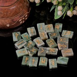 Set de pierres de guérison Aventurine verte, avec pierres naturelles gravées - Product Image 4