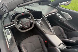 LISTO PARA ENVIAR, CHE-VRO-LET COR-VET-TE STIN-GRAY COUPE 3LT 2022 - Product Image 4