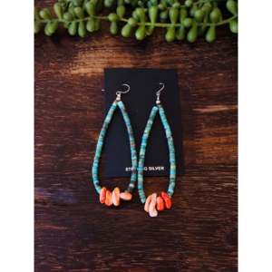 Boucles d'oreilles pendantes Santo Damingo en perles d'eau douce turquoise, plaqué or, argent sterling, design goutte d'eau, multi-pierres - Product Image 1