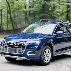 Audi Q5 quattro Premium 40 TFS certifiée propre 2023 - Product Image 1